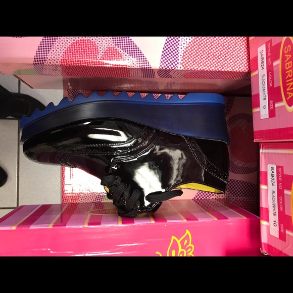 $15 📚 Oxford Platform sneaker shoes - Picture 3 of 7